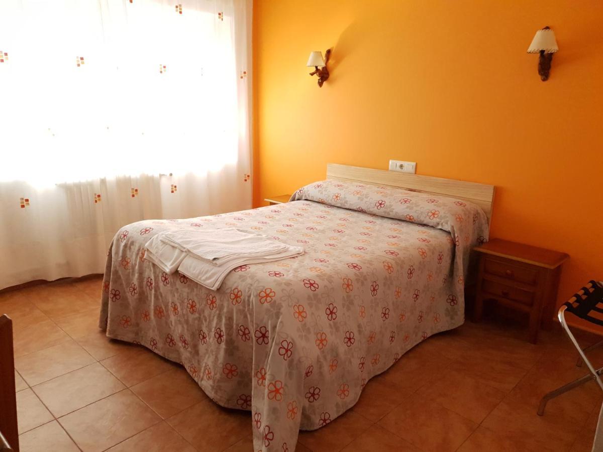 Riópar Hostal Rio Mundo מראה חיצוני תמונה