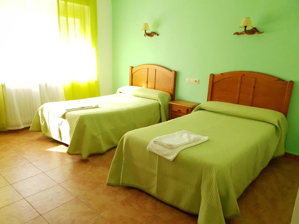 Riópar Hostal Rio Mundo מראה חיצוני תמונה