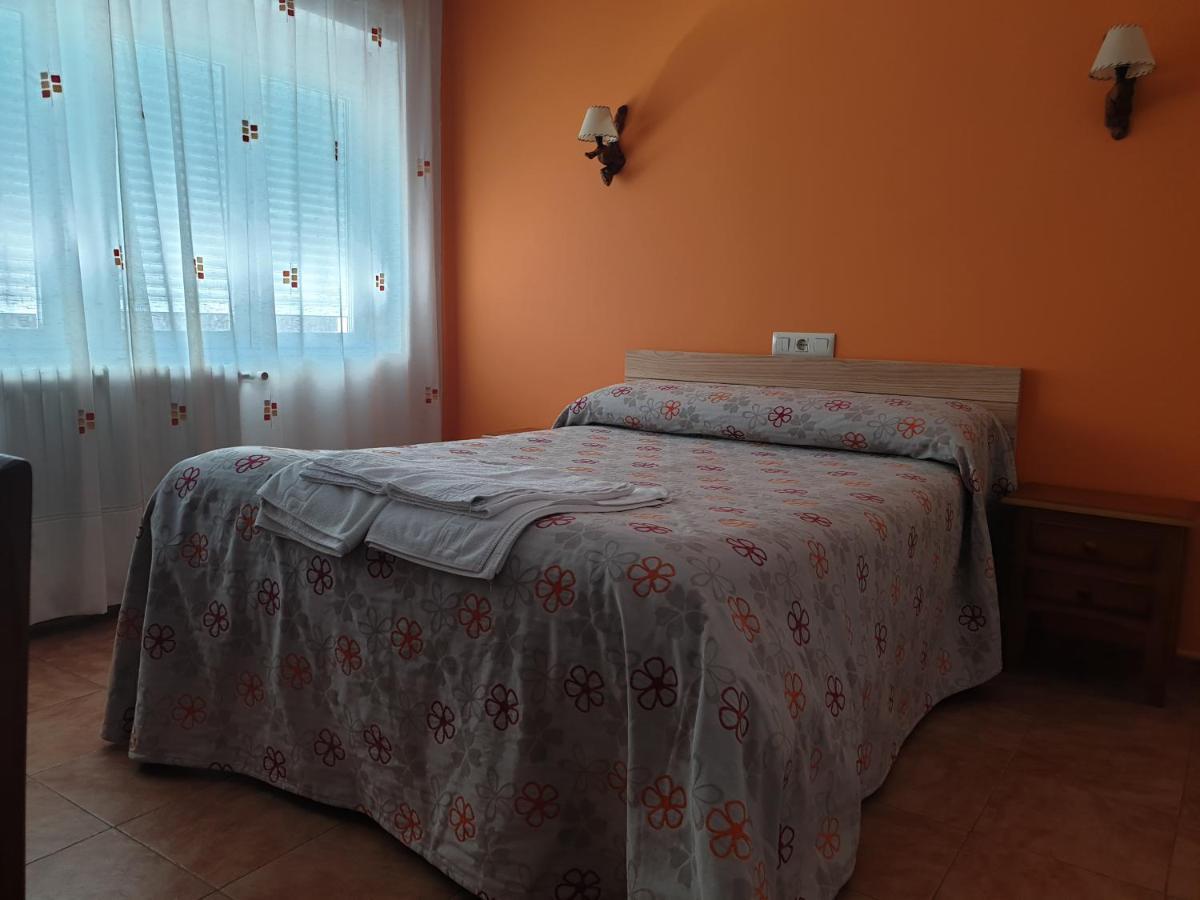Riópar Hostal Rio Mundo מראה חיצוני תמונה